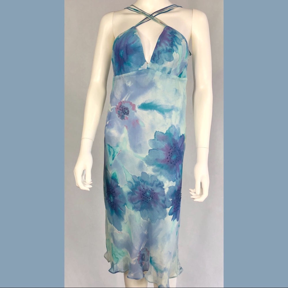 Dress with slant cut.